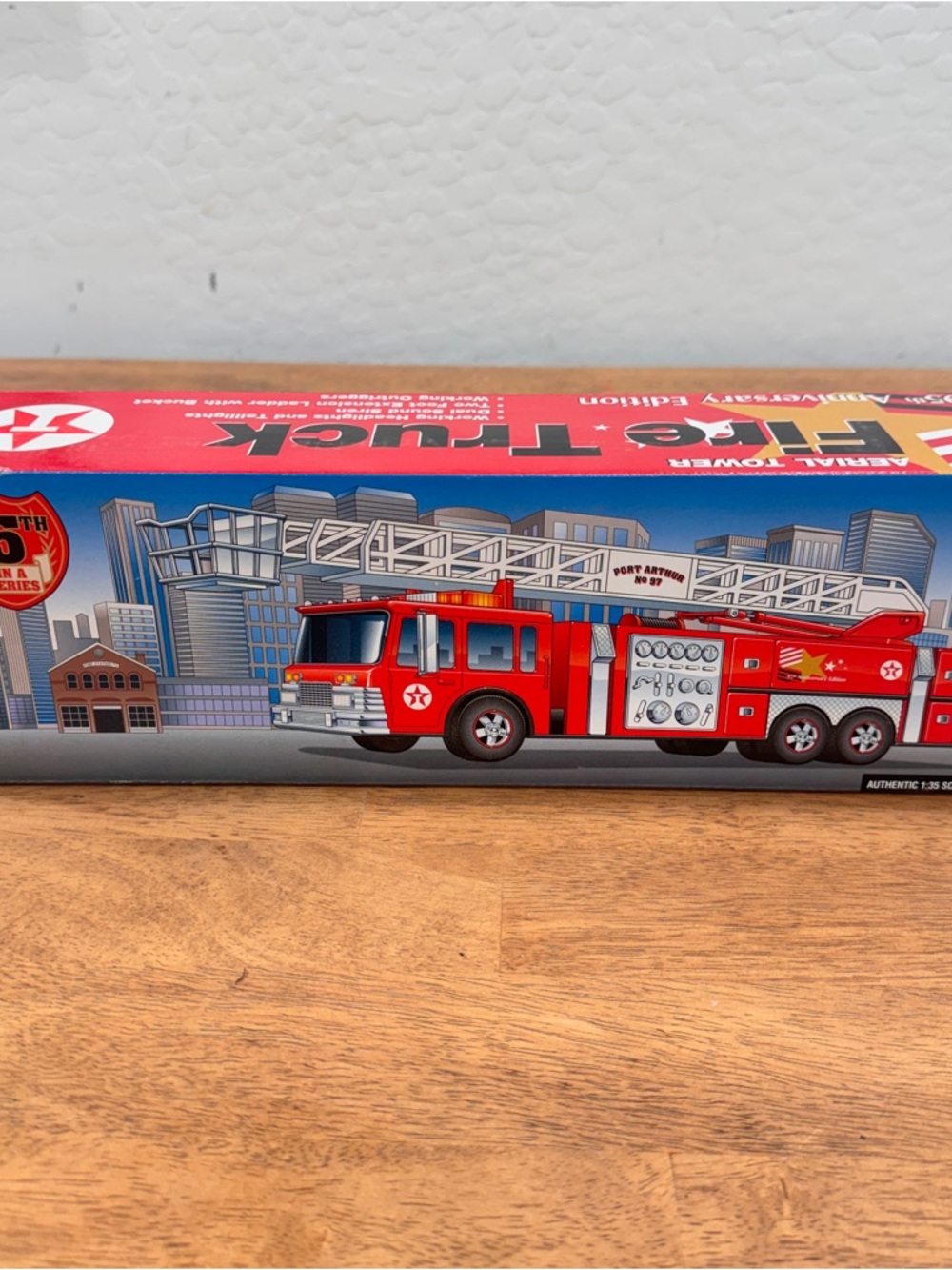 Texaco 1997 Aerial Tower Fire Truck 95th Anniversary Edition Vintage New